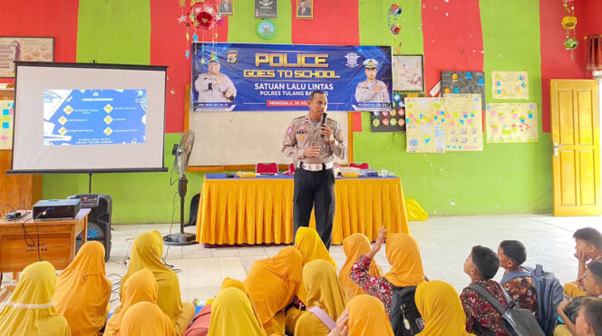 
					Sat Lantas Polres Tulang Bawang Gelar Police Goes To School, Iptu Glend: Pesertanya 210 Pelajar SD