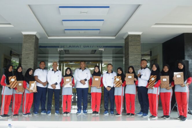 
					Penutupan PKL SMK Negeri Padang Cermin di Mako Brigif 4 Mar/BS