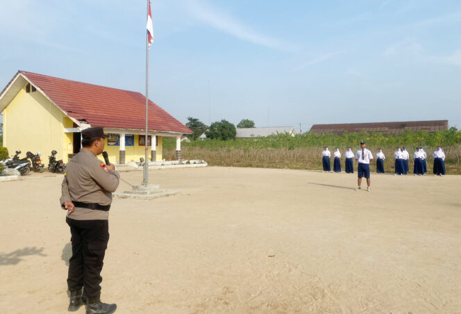 
					Bhabinkamtibmas Polsek Menggala Paparkan Dampak Bullying di Sekolah dan Cara Mencegahnya