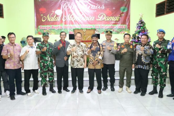 
					Polres Tulang Bawang Bersama Stakeholder Pantau Sejumlah Gereja Pada Misa Malam Natal 2023