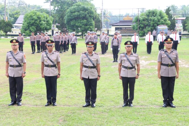 
					Kapolres Tulang Bawang Pimpin Upacara Pelantikan dan Sertijab, Berikut Nama dan Jabatannya