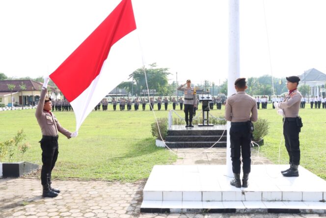 
					Pimpin Upacara Hari Kesadaran Nasional, Wakapolres Tulang Bawang Sampaikan Pesan Ini