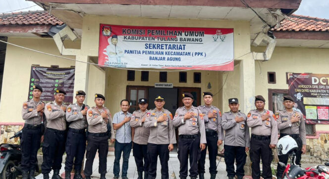 
					Samapta Polres Tulang Bawang Masif Menggelar Patroli Dialogis ke PPK dan Kantor Penyelenggara Pemilu