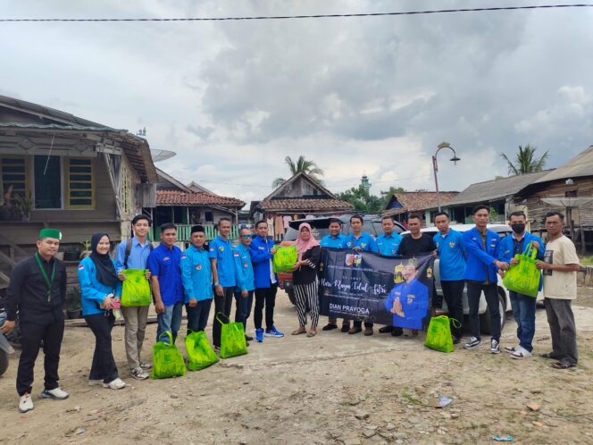 
					DPD KNPI Berbagi Sembako dan Takjil untuk Masyarakat Kabupaten Tulang Bawang 