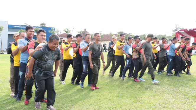 
					Keseruan Games Warnai Olahraga Bersama Sambut Hari Bhayangkara Ke-78 Yang Digelar Polres Tulang Bawang