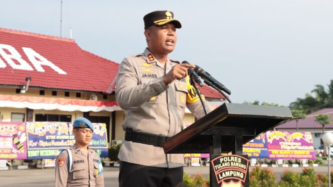 
					22 Personel Polres Tulang Bawang Naik Pangkat, AKBP James Sampaikan Pesan Ini