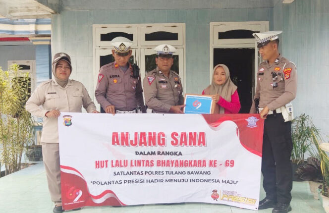 
					Sambut HUT Lalu Lintas Bhayangkara Ke-69, Polres Tulang Bawang Gelar Anjangsana