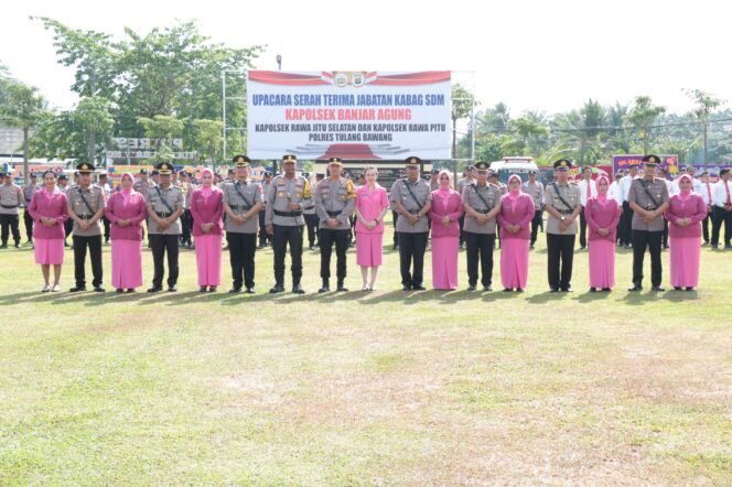 
					Polres Tulang Bawang Gelar Upacara Penyerahan Jabatan Kabag SDM dan Sertijab Tiga Kapolsek