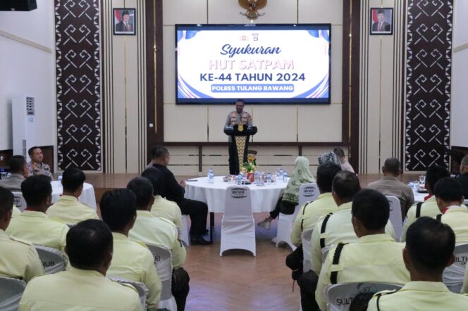 
					Polres Tulang Bawang Gelar Syukuran HUT Satpam Ke-44, AKBP James Sampaikan Pesan Khusus