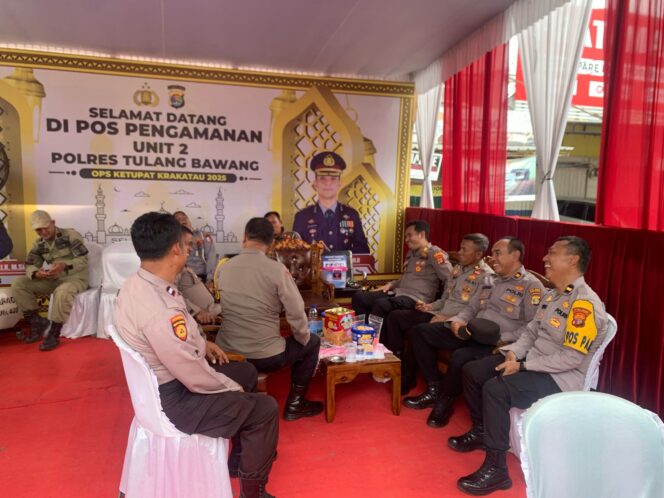 
					Kabag Ops Bersama PJU Polres Tulang Bawang Kunjungan di Tiga Pos Operasi Ketupat Krakatau 2025, Ini Tujuannya