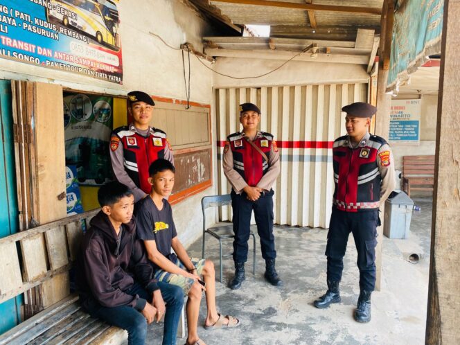 
					Samapta Polres Tulang Bawang Gelar Patroli di Tiga Lokasi Berbeda Pada Operasi Pekat Krakatau 2025