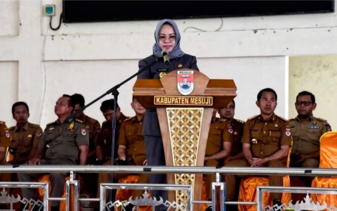 
					Bupati Mesuji Elfianah Lantik 161 Pejabat baru dengan Tekanan pada Intergritas dan Profesionalisme.