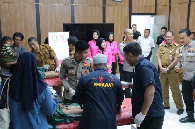 
					Sambut Hari Bhayangkara Ke-79, Polres Tulang Bawang Gelar Khitanan Massal Gratis Untuk 82 Anak