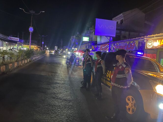 
					Cegah Kriminalitas dan Balap Liar, Polres Tulang Bawang Gelar BLP di Jalur Dua Jalan Ethanol