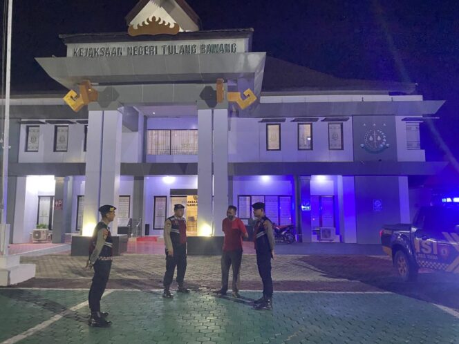 
					Samapta Polres Tulang Bawang Gelar Patroli Presisi Malam Hari di Wilayah Menggala, Berikut Empat Lokasi Sasarannya
